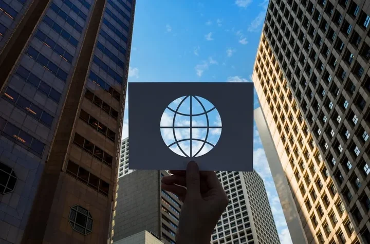 Jak firmy budują globalną tożsamość marki w erze cyfrowej