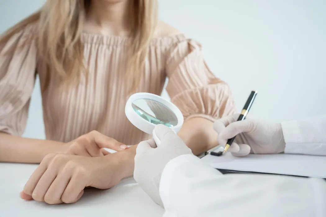 Nie tylko dla młodzieży dermatologia w trosce o skórę dojrzałą