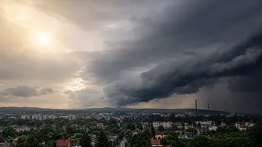 Burze w Elblągu możliwe w trzeciej dobie. IMGW podaje szczegóły