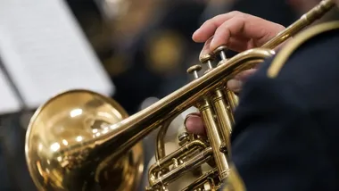 Dziesiąty Koncert Kombatancki połączył orkiestrę i młodych muzyków