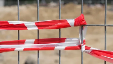 Spór o zakład przy Dworcowej. SKO wydało postanowienie w sprawie stowarzyszenia