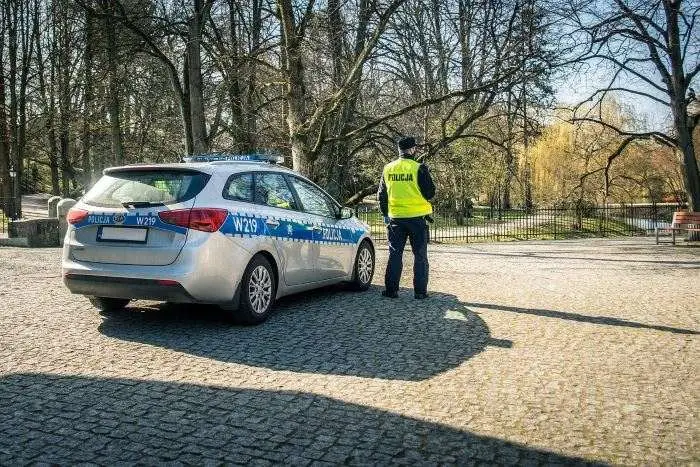 Policyjne działania w miniony weekend: 14 zdarzeń drogowych i 1 nietrzeźwy kierowca