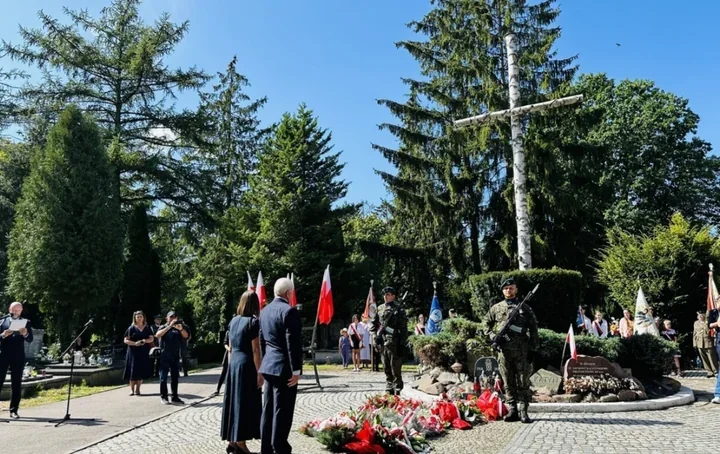 Msza, apel pamięci i salwa honorowa. Elbląg upamiętni ofiary sowieckiej agresji