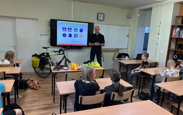 Bezpiecznie na dwóch kółkach i hulajnodze - warsztaty dla szkół