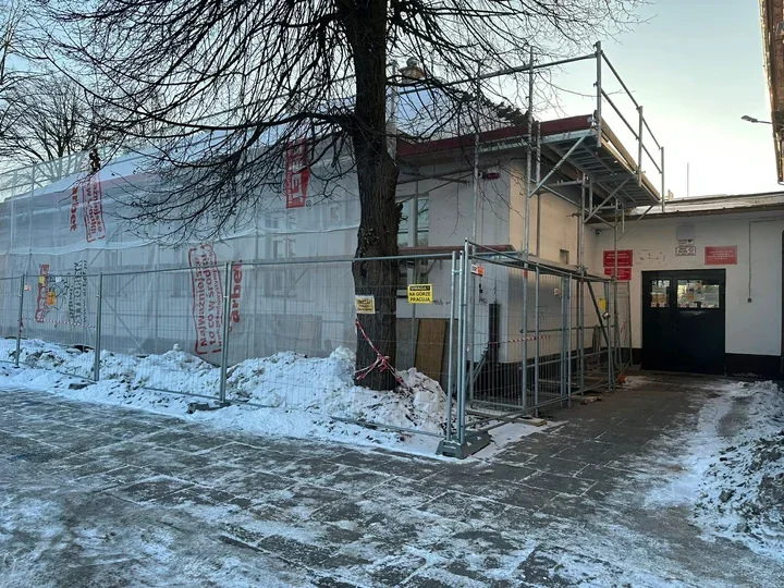 Nowe dachy zabytków w Elblągu - miliony na remonty i termomodernizację