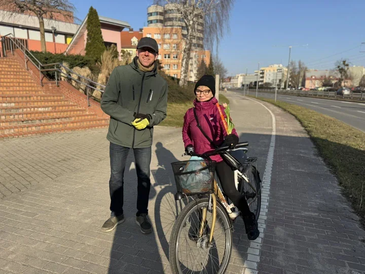 Elbląg świętuje Rowerowy Dzień Kobiet – kwiaty, upominki i rabaty dla rowerzystek