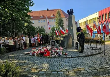 Godzina „W” w Elblągu. Syreny i uroczystość pamięci
