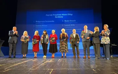 Elbląscy nauczyciele z nagrodami. Prezydent otrzymał medal za zasługi