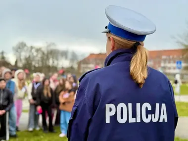 Hulajnoga już nie wybacza błędów w Elblągu policja przypomniała nowe zasady