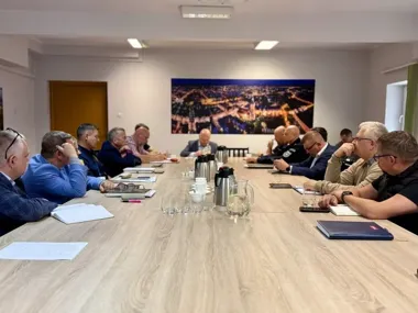 Kryzysowy sztab w Elblągu podniósł gotowość. Wiatr i wezbrania pod lupą