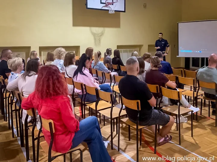Nie wystarczy odpowiedni sprzęt - policja rozmawiała z rodzicami w Elblągu