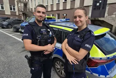 Ciężki wypadek w Elblągu. Policjanci zatamowali krwawienie stazą