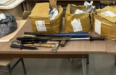 Kontrola Audi w Elblągu ujawniła ponad 10 kg narkotyków i arsenał