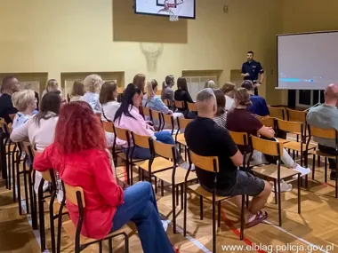 Nie wystarczy odpowiedni sprzęt - policja rozmawiała z rodzicami w Elblągu