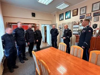 Ponad 40 kg substancji i maczety. Elbląscy policjanci wyróżnieni