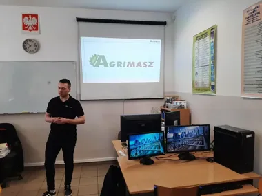 Rolnictwo w wersji 4.0. Uczniowie z Pasłęka sprawdzili, jak pracuje technologia