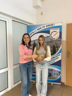 Żonkile i szkolna wystawa w Pasłęku. Uczniowie przypomnieli o powstaniu