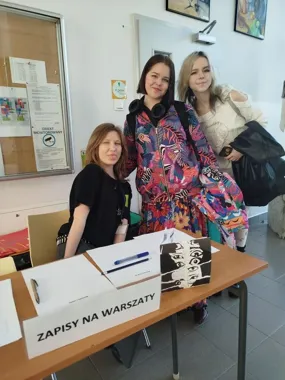 Pełne pracownie i druk 3D przyciągnęły młodzież do szkoły sztuki pod Elblągiem